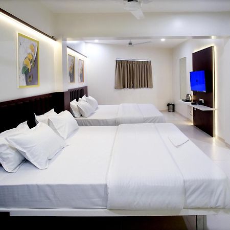 Hotel Haldi Nashik Exterior foto